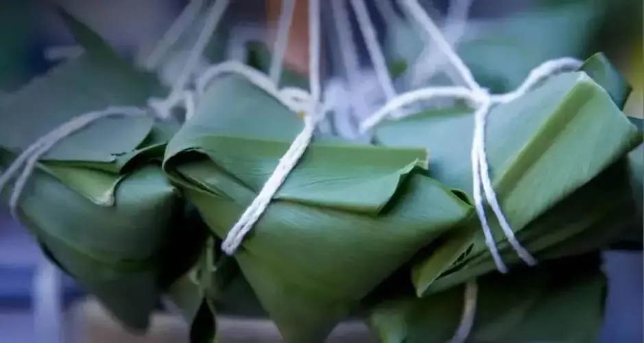 粽子的故事：端午节解粽的传统