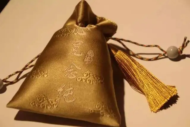 端午辟邪习俗：祈福平安的古老仪式
